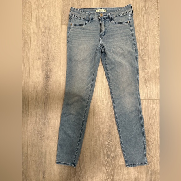 Excellent condition A&F Jeans 27W 27 - Picture 3 of 4